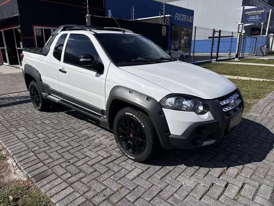 FIAT STRADA 1.8 MPI ADVENTURE CE 16V FLEX 2P MANUAL